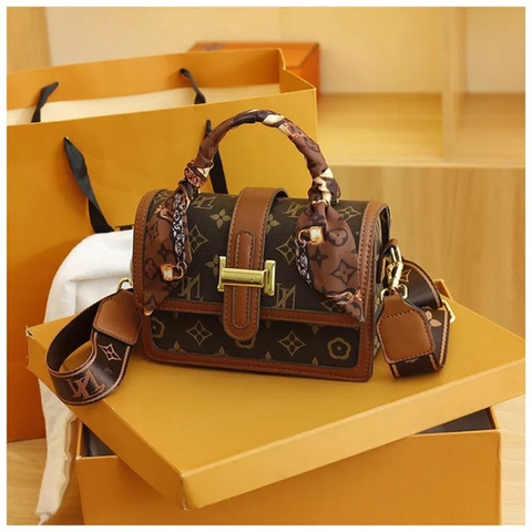 TÚI XÁCH NỮ SANG CHÃNH